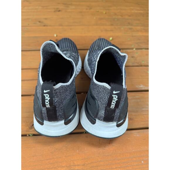 Nike React Phantom Run Flyknit2 - Women's Size 9 - Oreo Black White CJ0820-002 - Picture 4 of 10